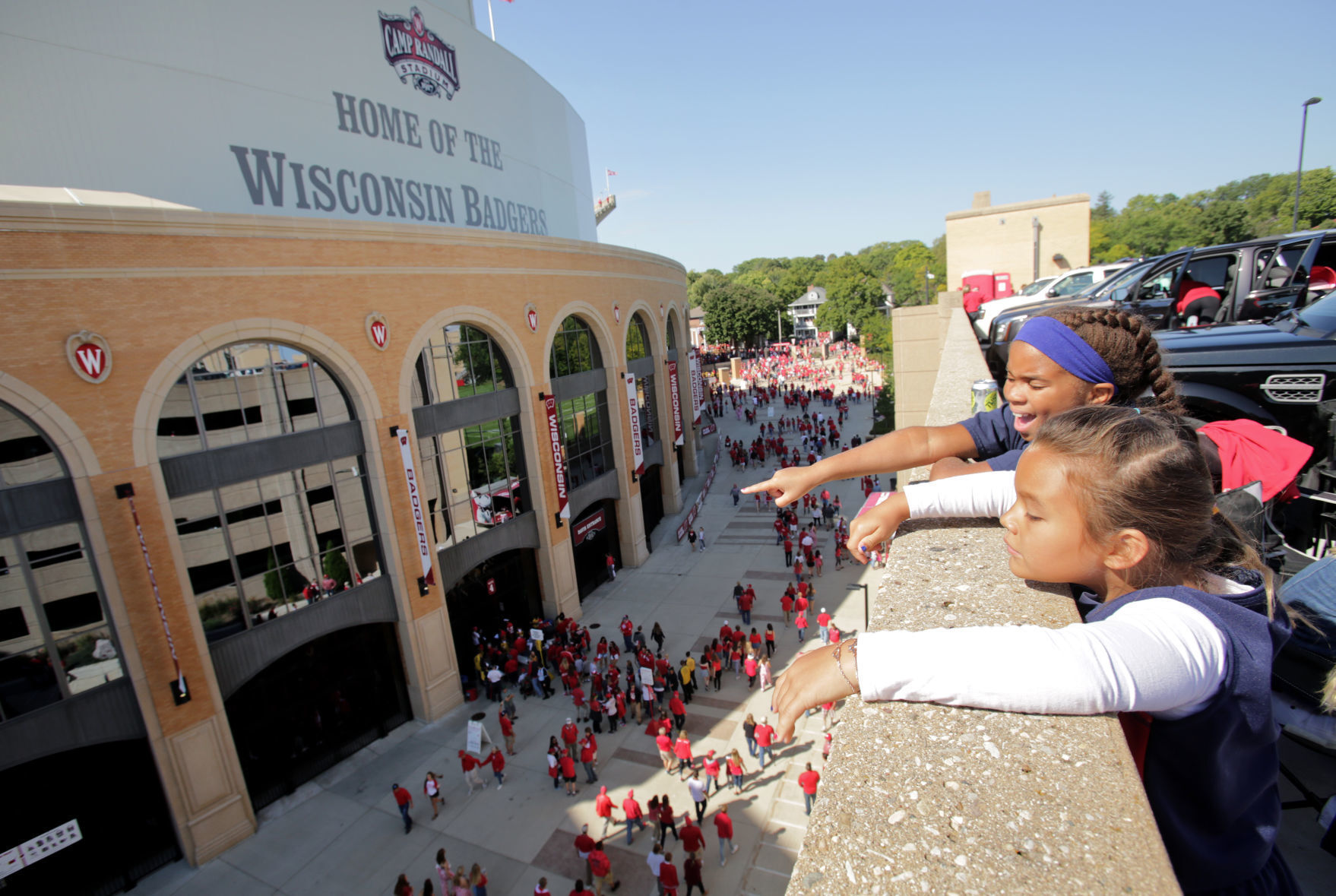 Here's how Badgers football fans and businesses are welcoming back game-day celebrations